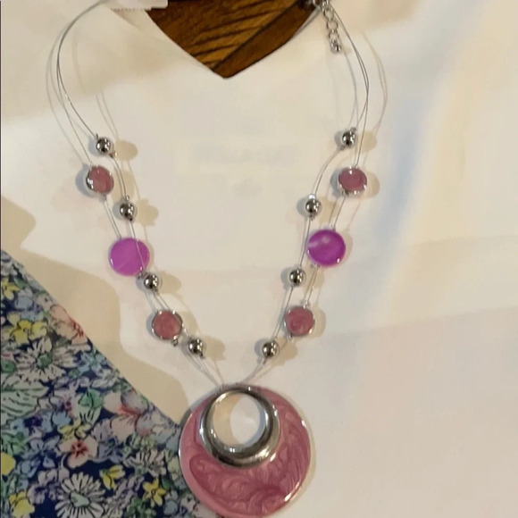 3x$25 ❤️ New York & Co Necklace ❤️ - Picture 3 of 8